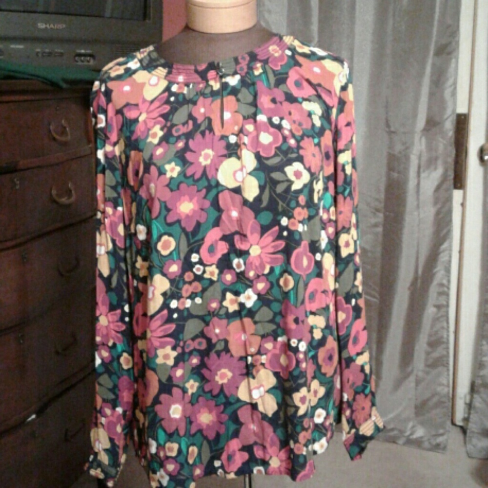 Talbots very pretty 100 percent rayon, size L.